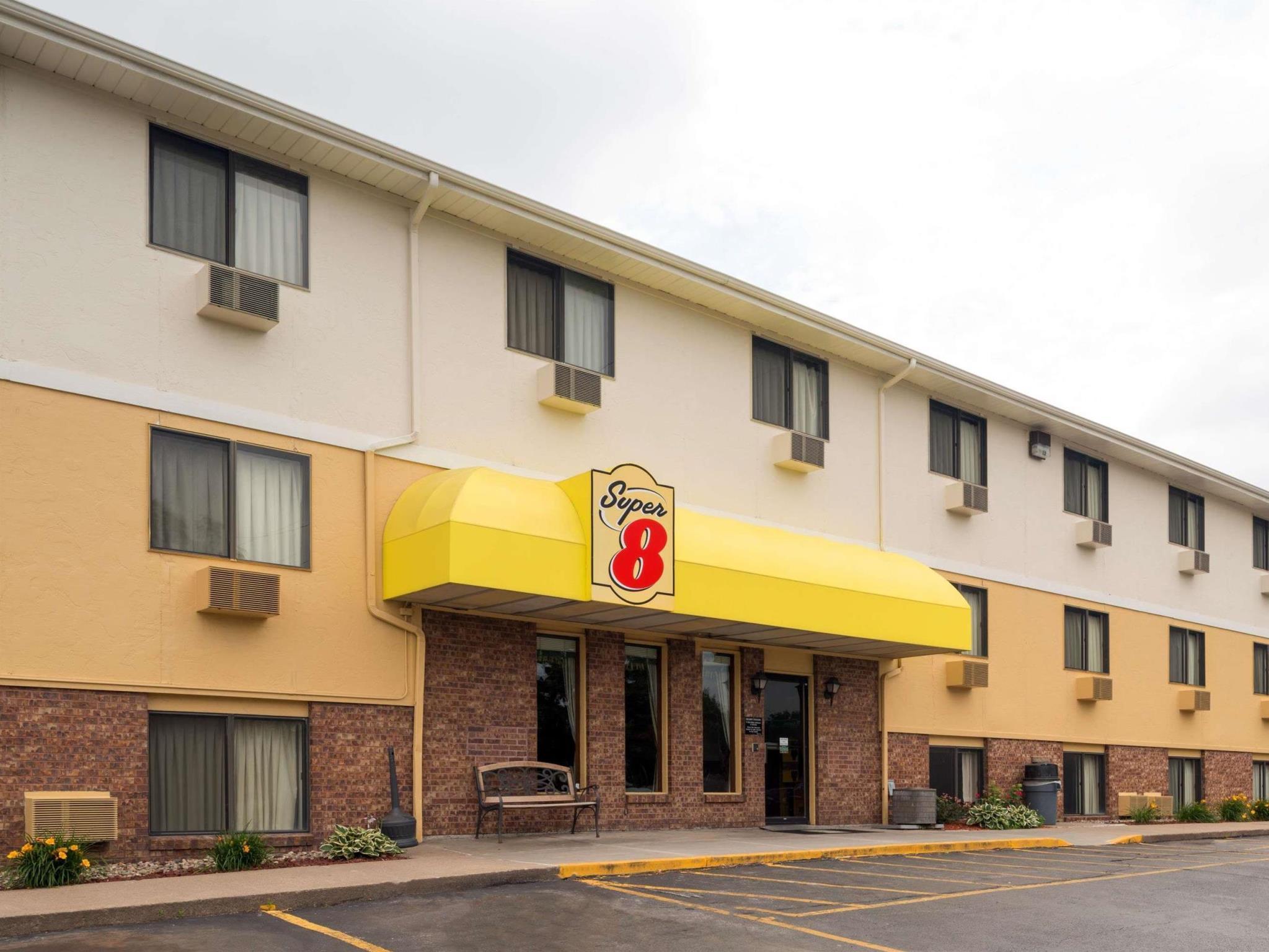 Super 8 By Wyndham Omaha Ne Exterior foto